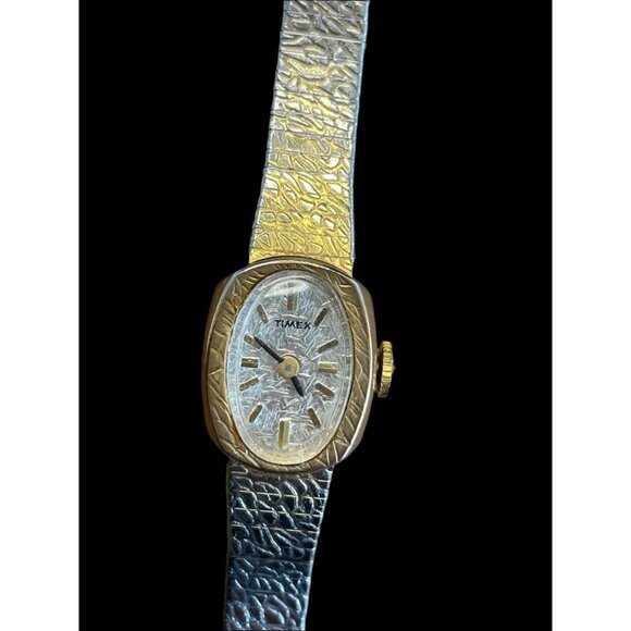 Timex Gold Tone Wind Up Analog Women Wrist Watch Vintage - Picture 4 of 9